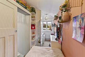 Bedroom- click for photo gallery